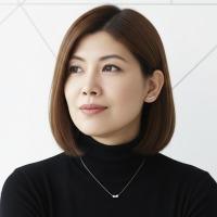 曹芳老师头像